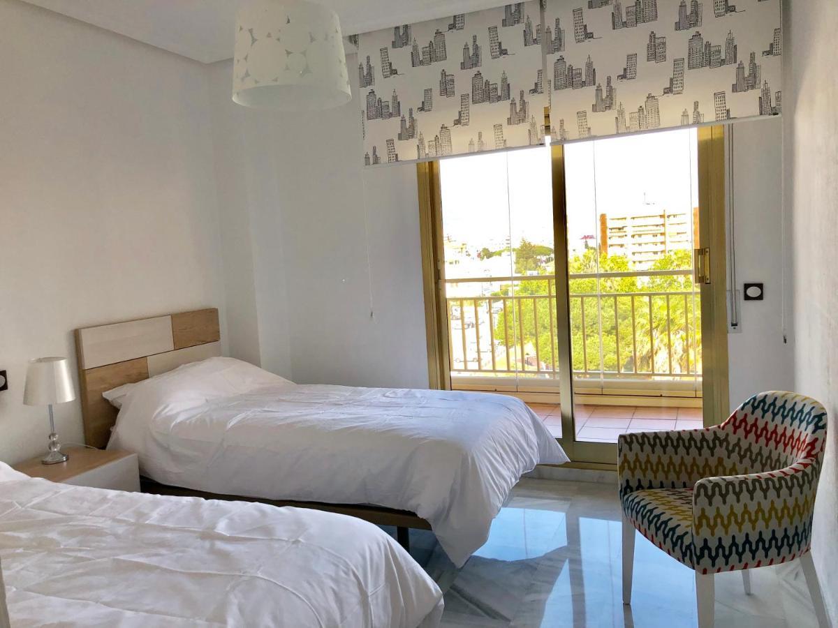 Rentcostadelsol Fuengirola Dona Sofia A Extérieur photo