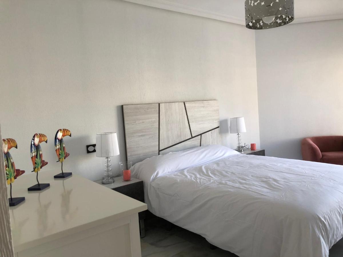Rentcostadelsol Fuengirola Dona Sofia A Extérieur photo